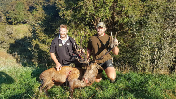 Luke & Joe Moody with Joe’s 15-point Red Stag shot at 590 yards.